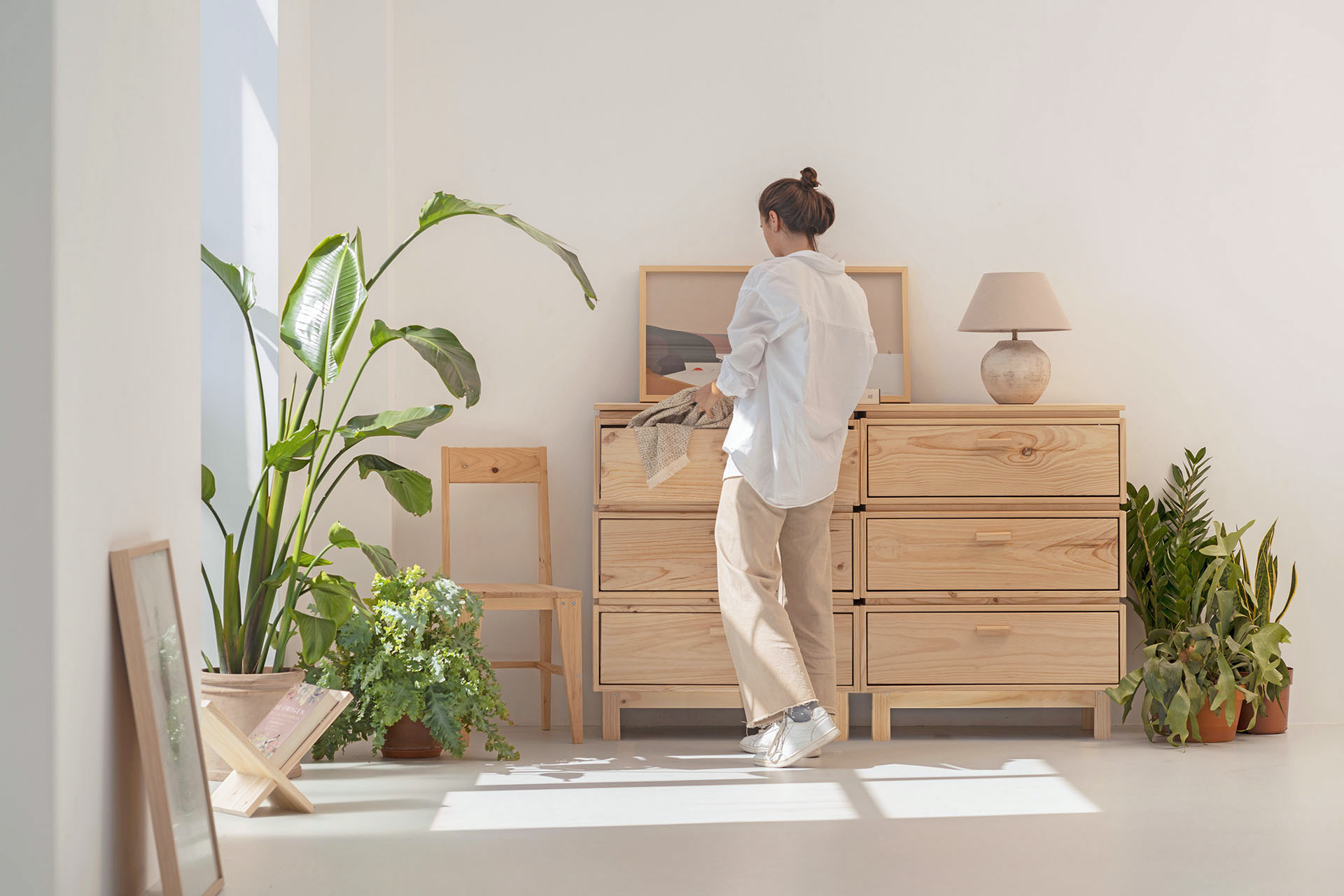 Imagen de ambiente 3 para:Cajonera grande de madera natural